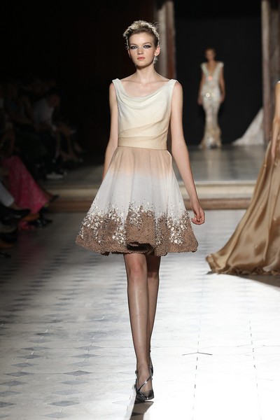 Tony Ward Fall Winter 2015-2016 Fashion Show